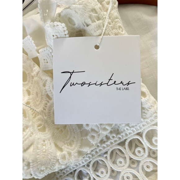 Two Sisters The Label Lace Dress Size 4 NWT - Picture 8 of 8